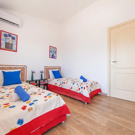 Villa In Albufeira Near Praia D'Oura Beach * Албуфейра