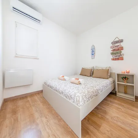 Villa In Albufeira Near Praia D'Oura Beach Вилла Албуфейра