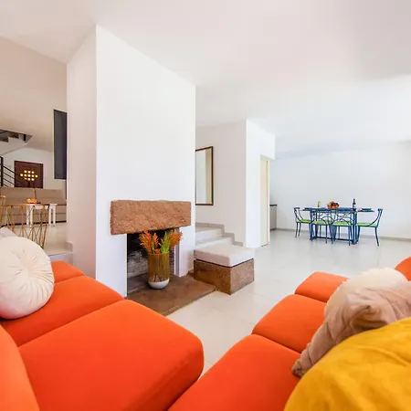 Villa In Albufeira Near Praia D'Oura Beach Вилла *